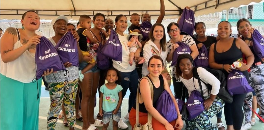 Mujeres participantes en una actividad de ALEGRE